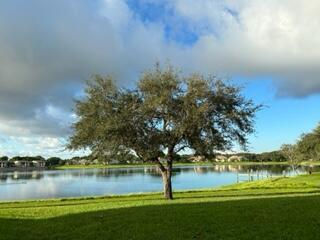 WINDWOOD UNIT I - Residential Lease