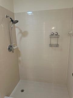 WINDWOOD UNIT I - Residential Lease