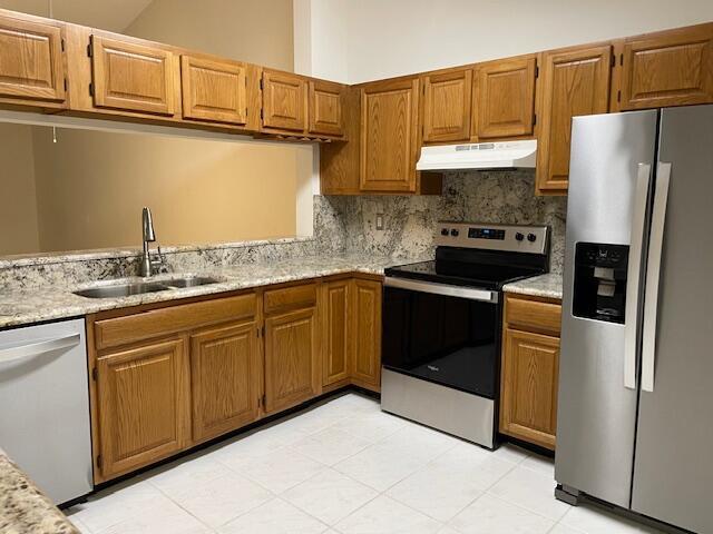 WINDWOOD UNIT I - Residential Lease