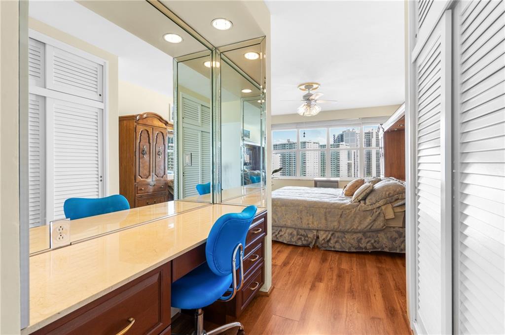 Coral Ridge Towers East - Residential