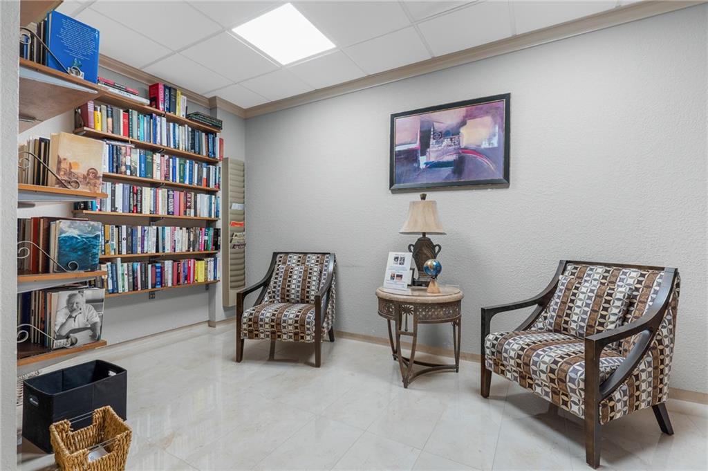 Coral Ridge Towers East - Residential