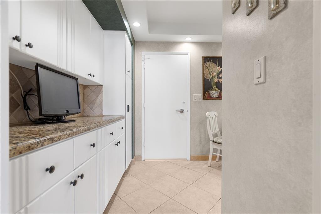 Coral Ridge Towers East - Residential