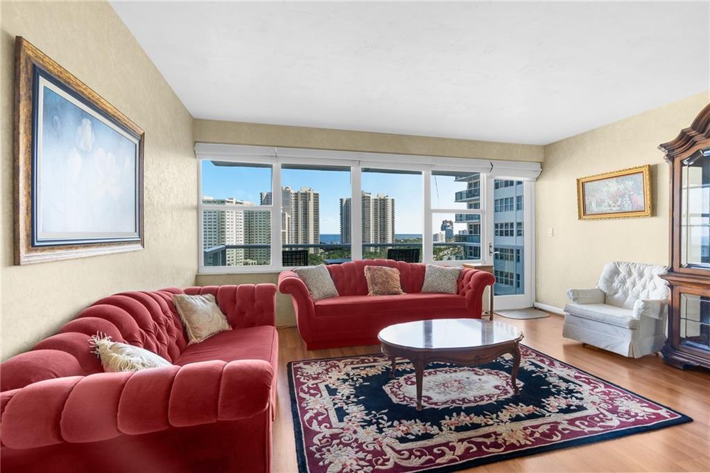 Coral Ridge Towers East - Residential