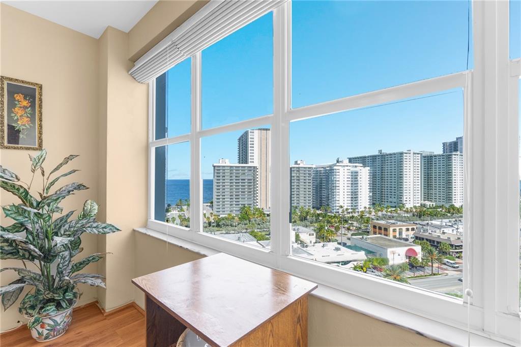 Coral Ridge Towers East - Residential