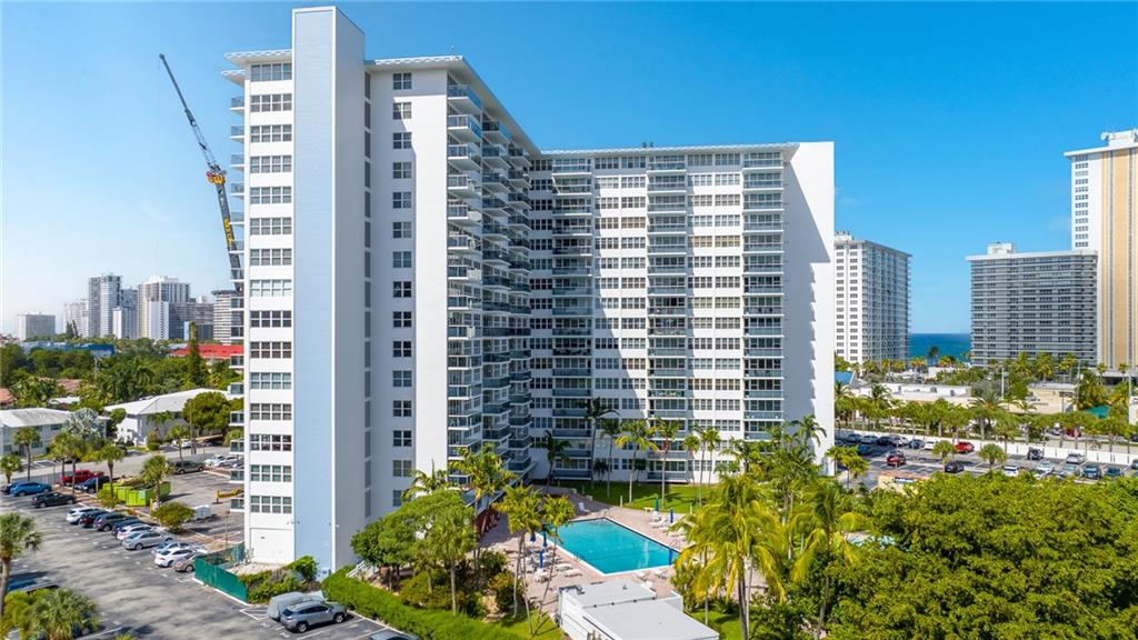 Coral Ridge Towers East - Residential