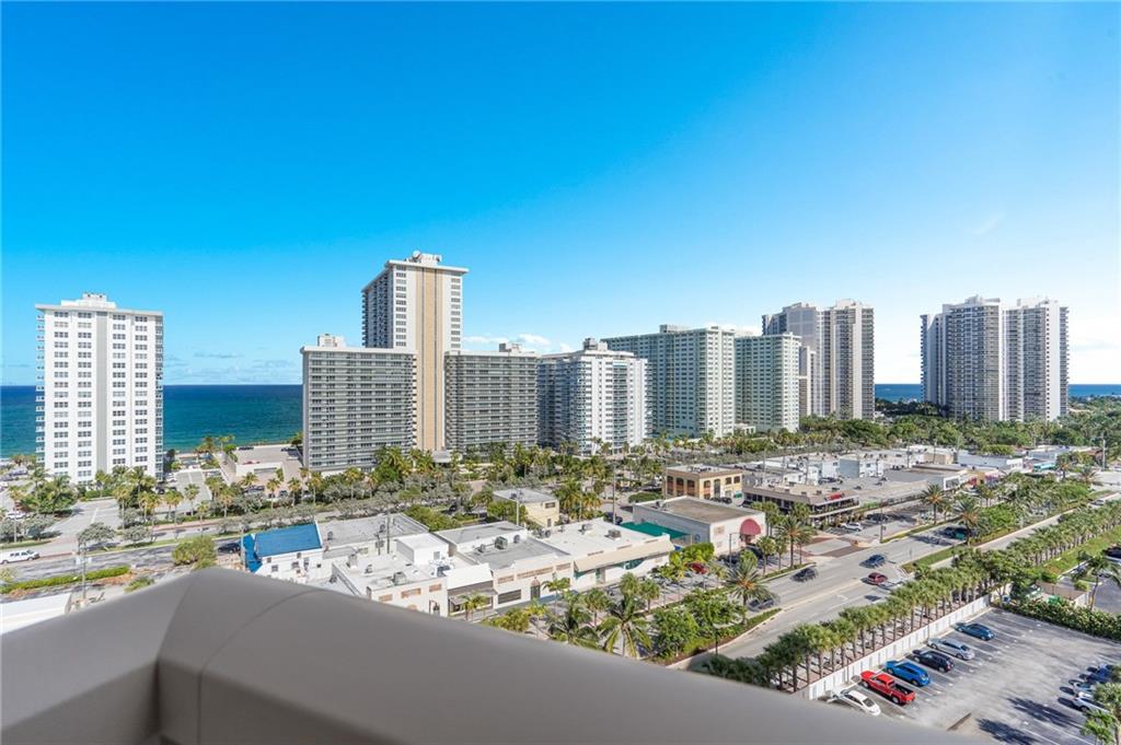 Coral Ridge Towers East - Residential