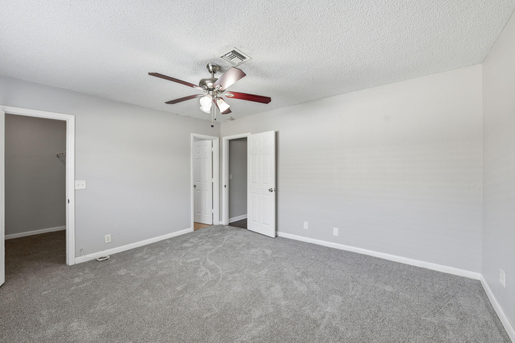 FOREST HILLS SOUTH - Residential