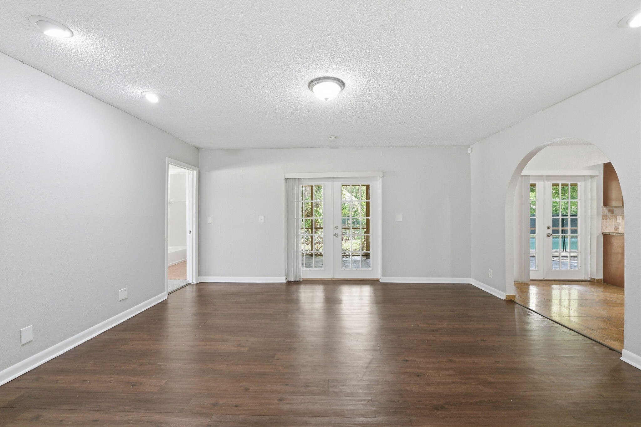 FOREST HILLS SOUTH - Residential