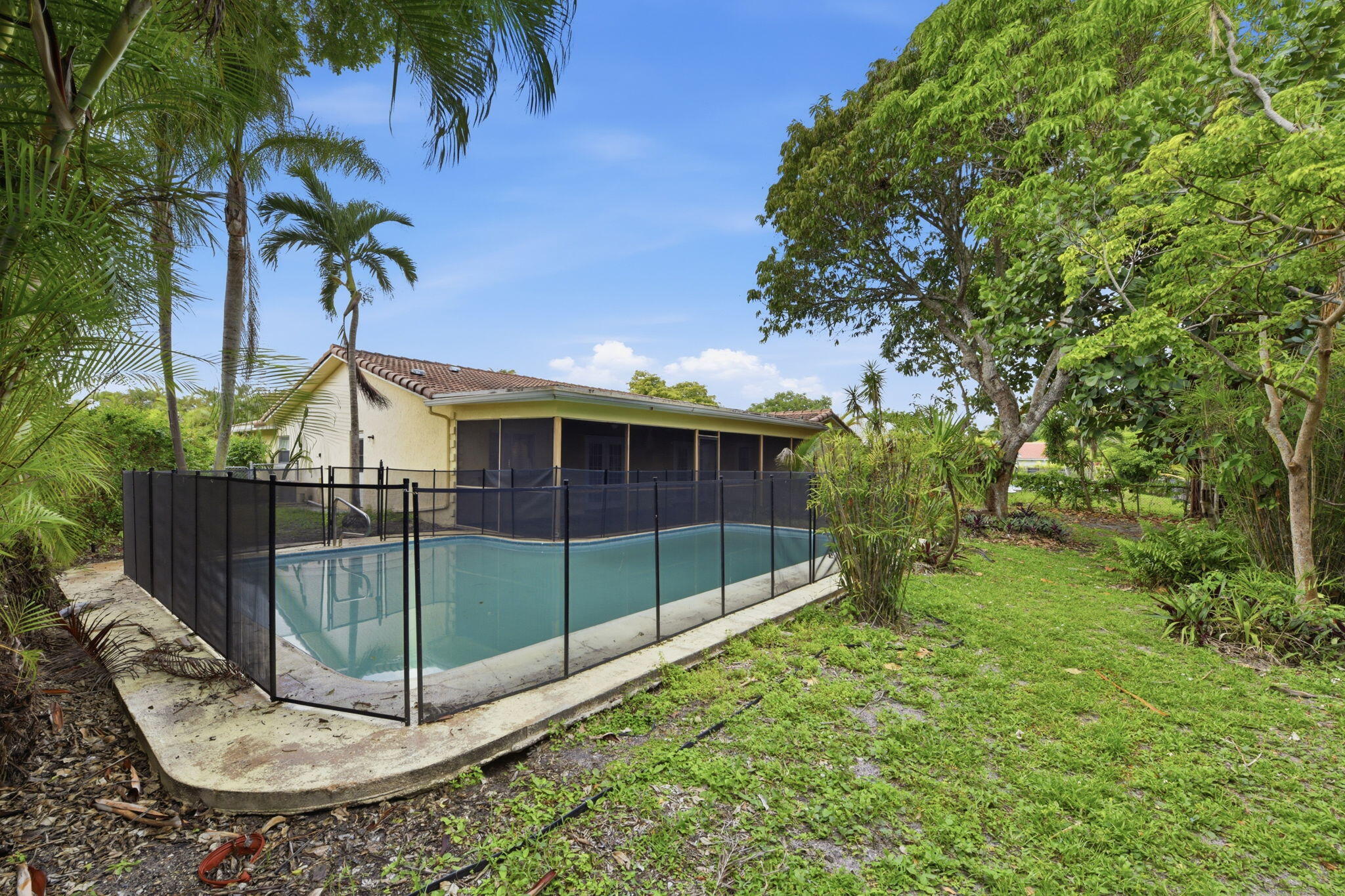 FOREST HILLS SOUTH - Residential