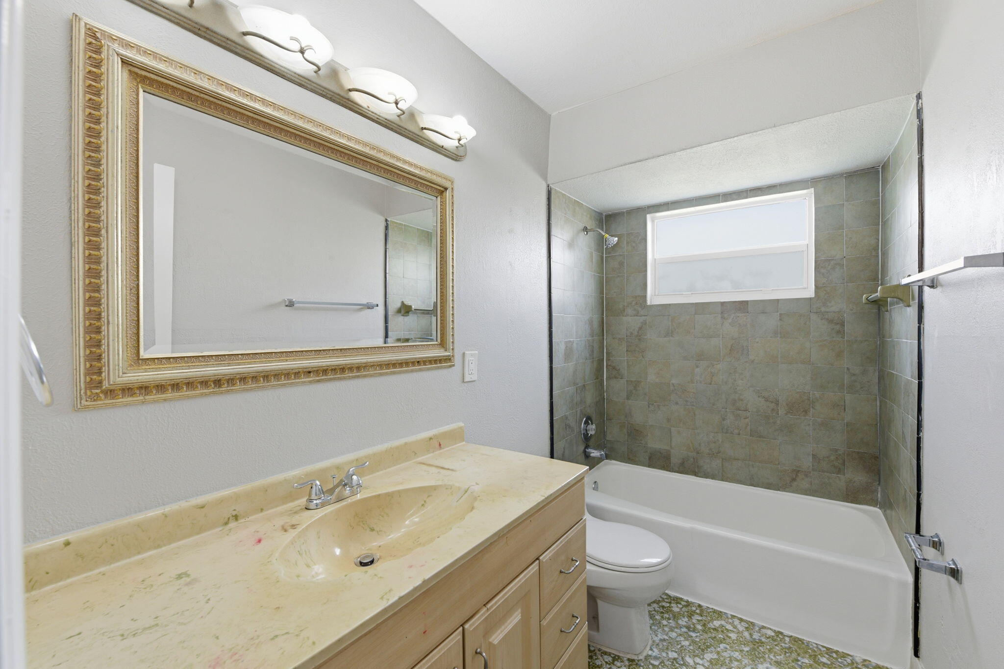 FOREST HILLS SOUTH - Residential