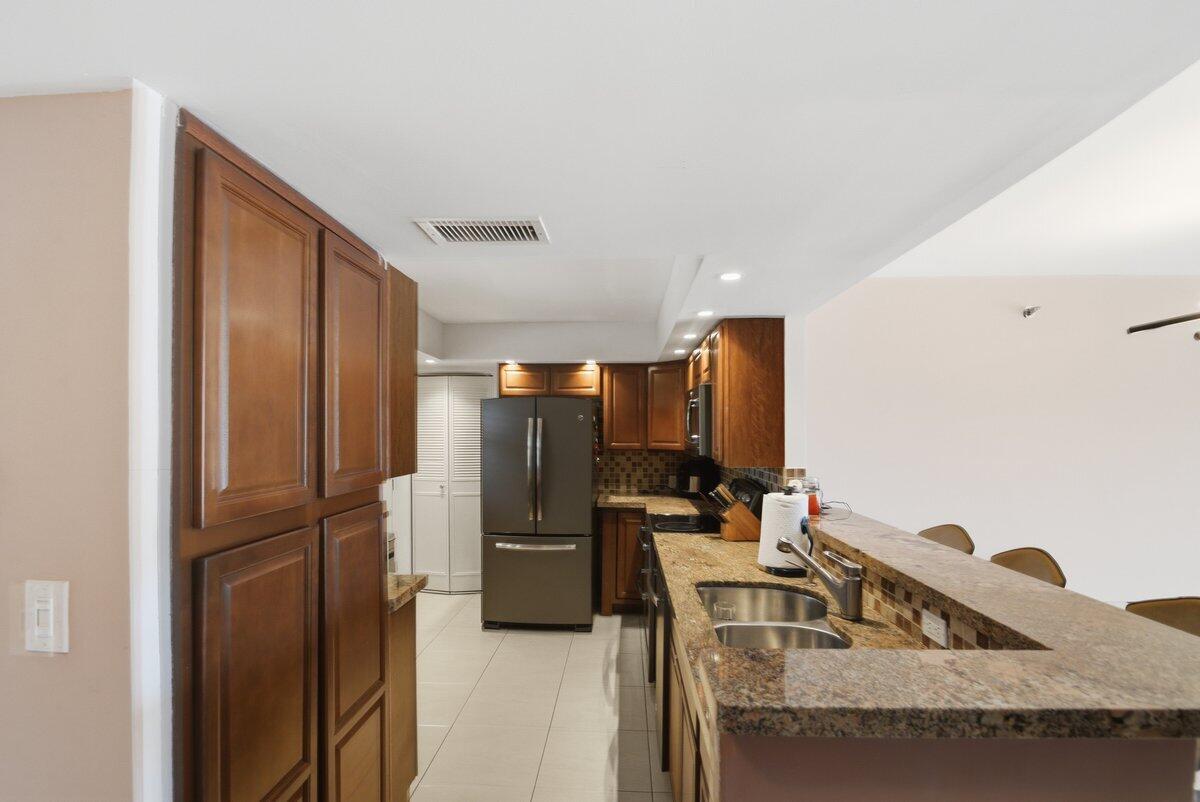 BOCA TEECA CONDO 10 - Residential