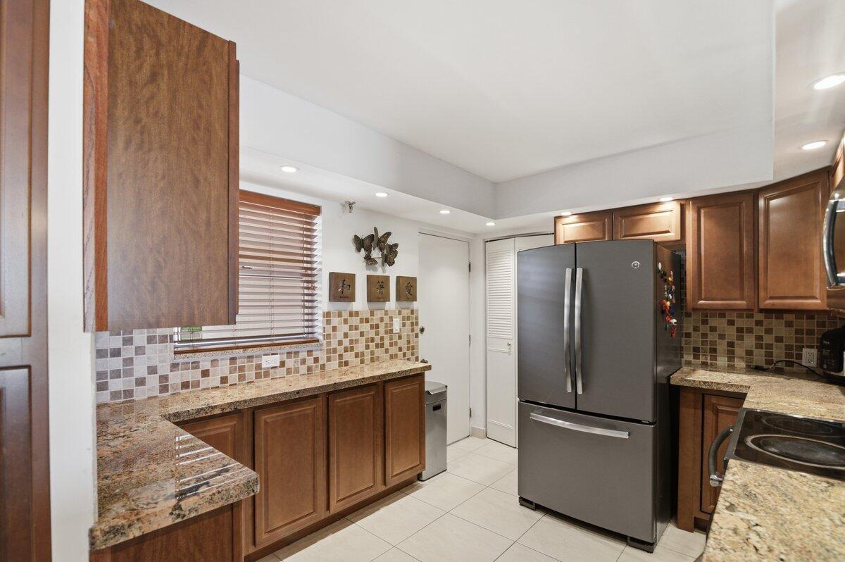 BOCA TEECA CONDO 10 - Residential