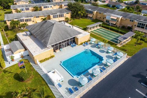 2102 NE 1st Way 206 Boynton Beach FL 33435