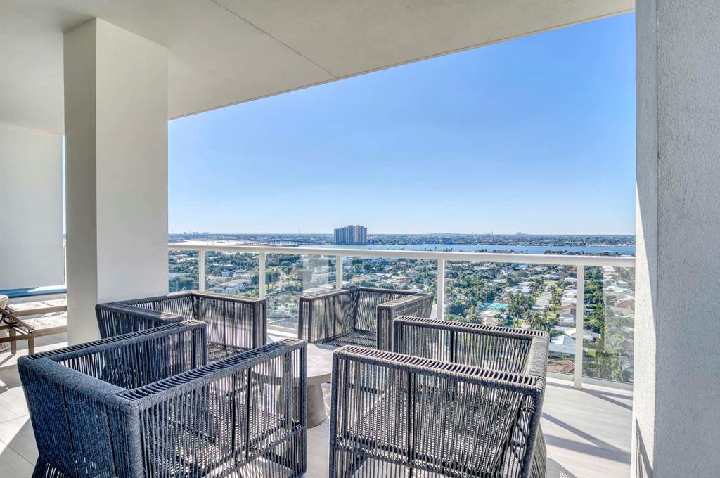 Vista Blue Singer Island - Residential