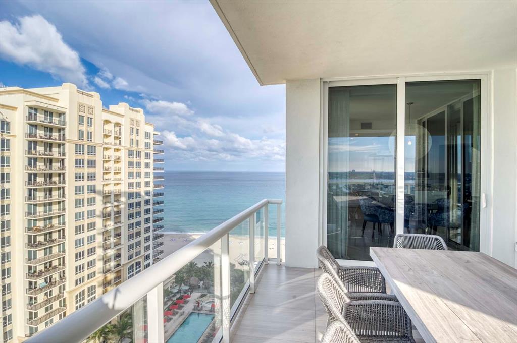 Vista Blue Singer Island - Residential
