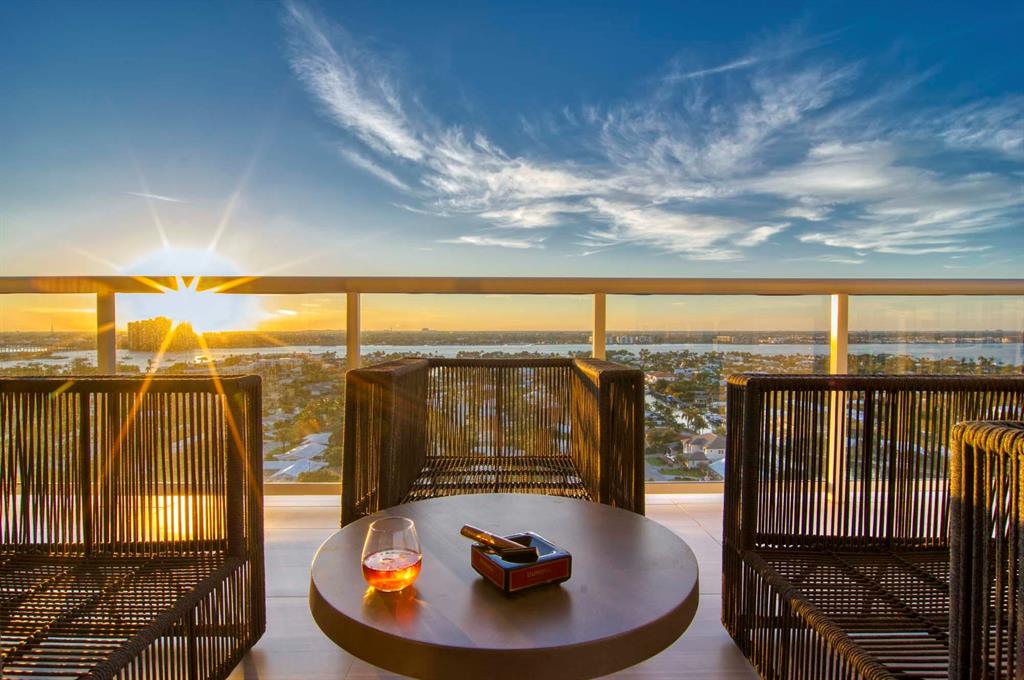 Vista Blue Singer Island - Residential