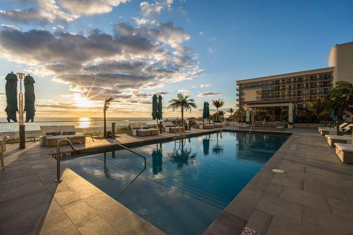 Vista Blue Singer Island - Residential