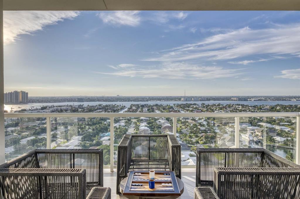 Vista Blue Singer Island - Residential