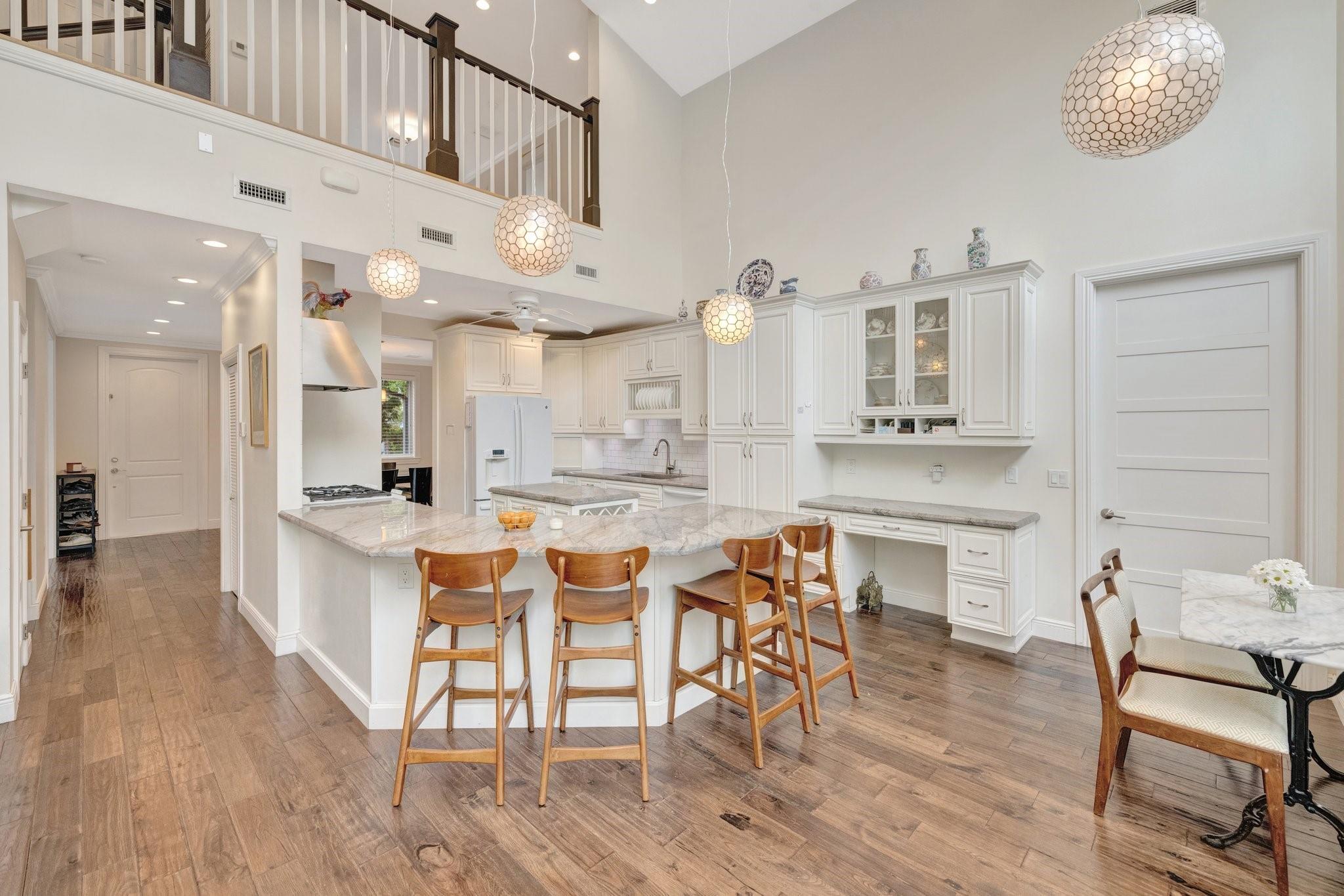216 SE 10th St