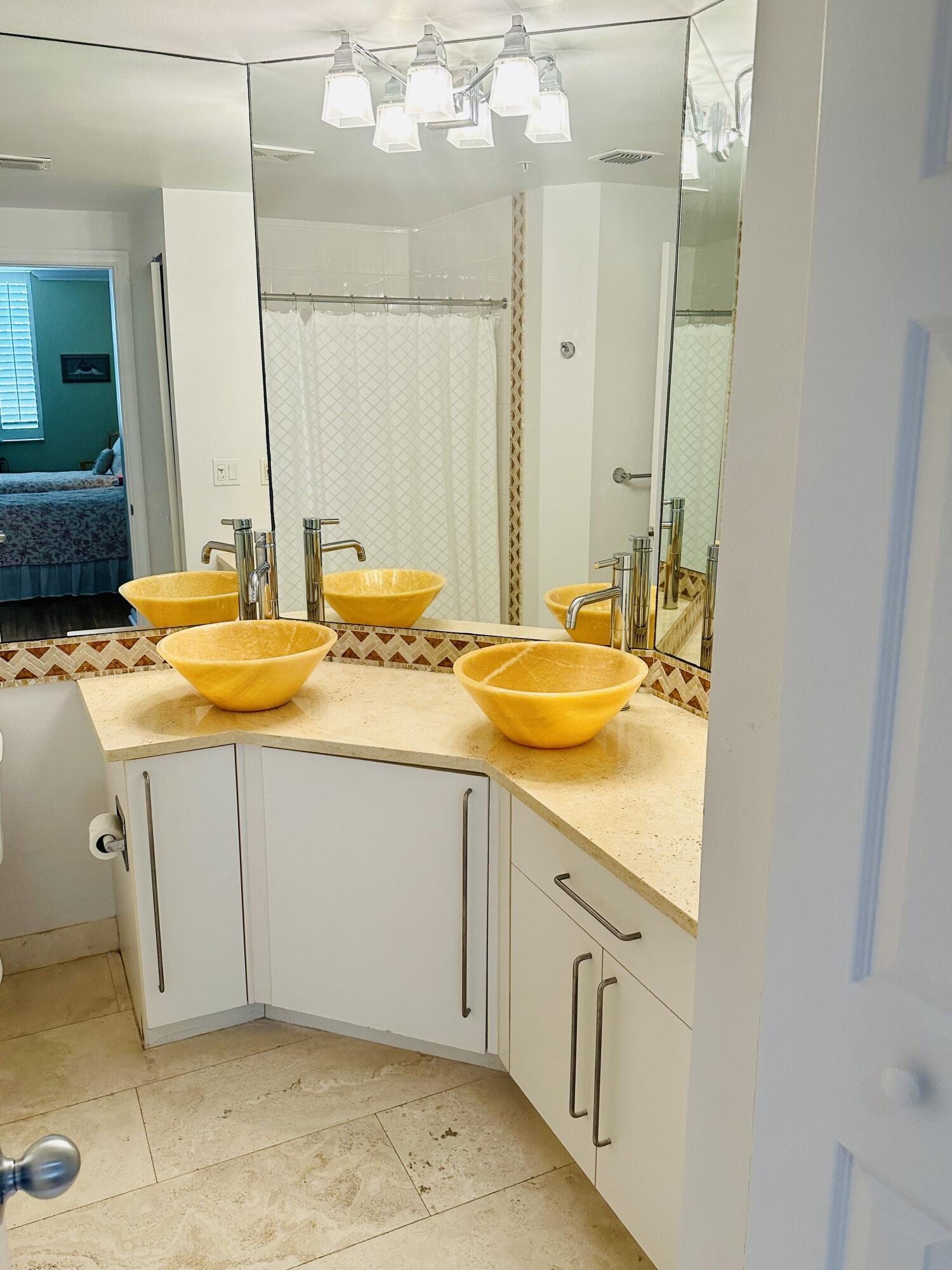 ST ANDREWS AT POLO CLUB CONDO - Residential Lease