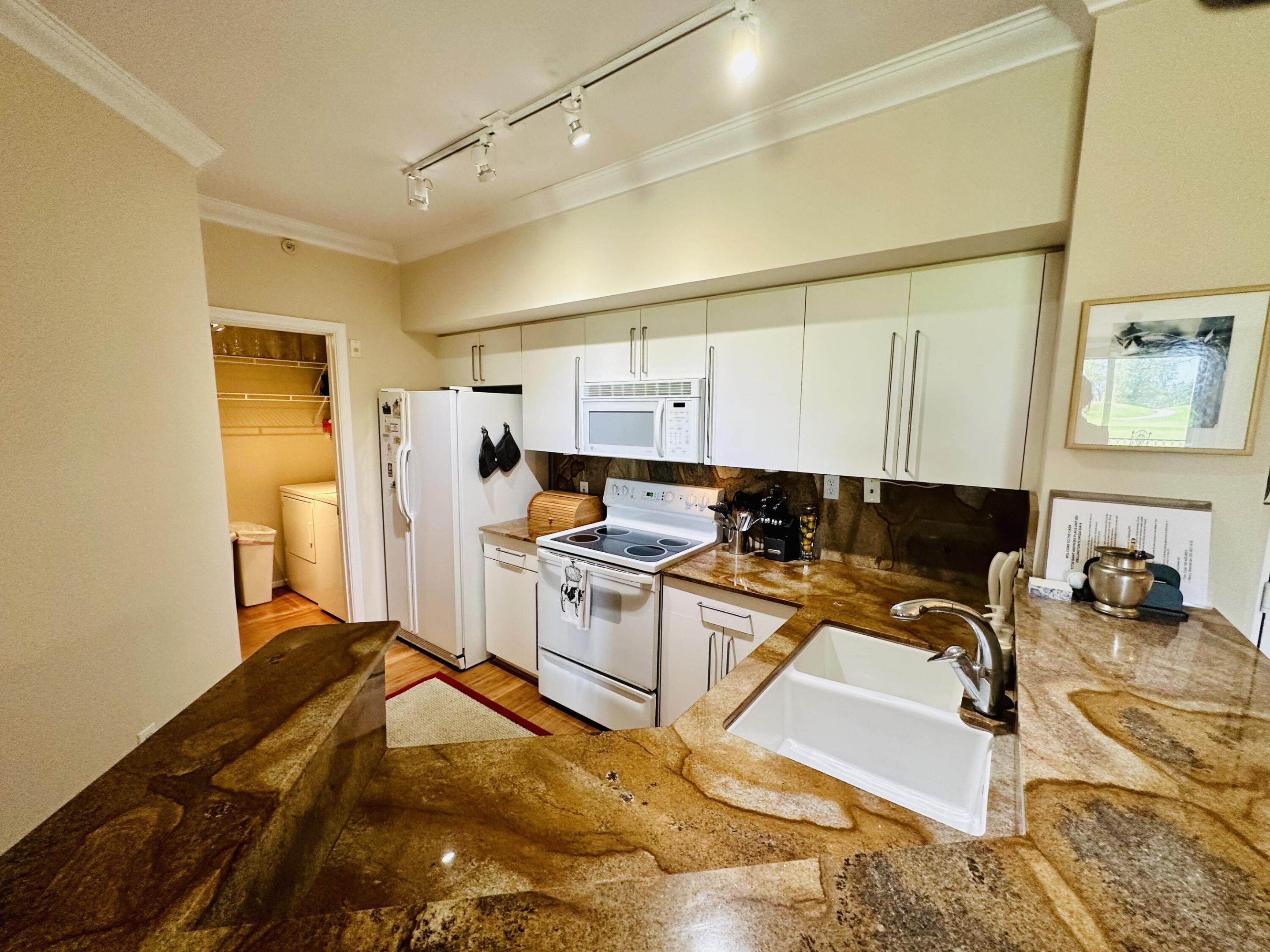 ST ANDREWS AT POLO CLUB CONDO - Residential Lease