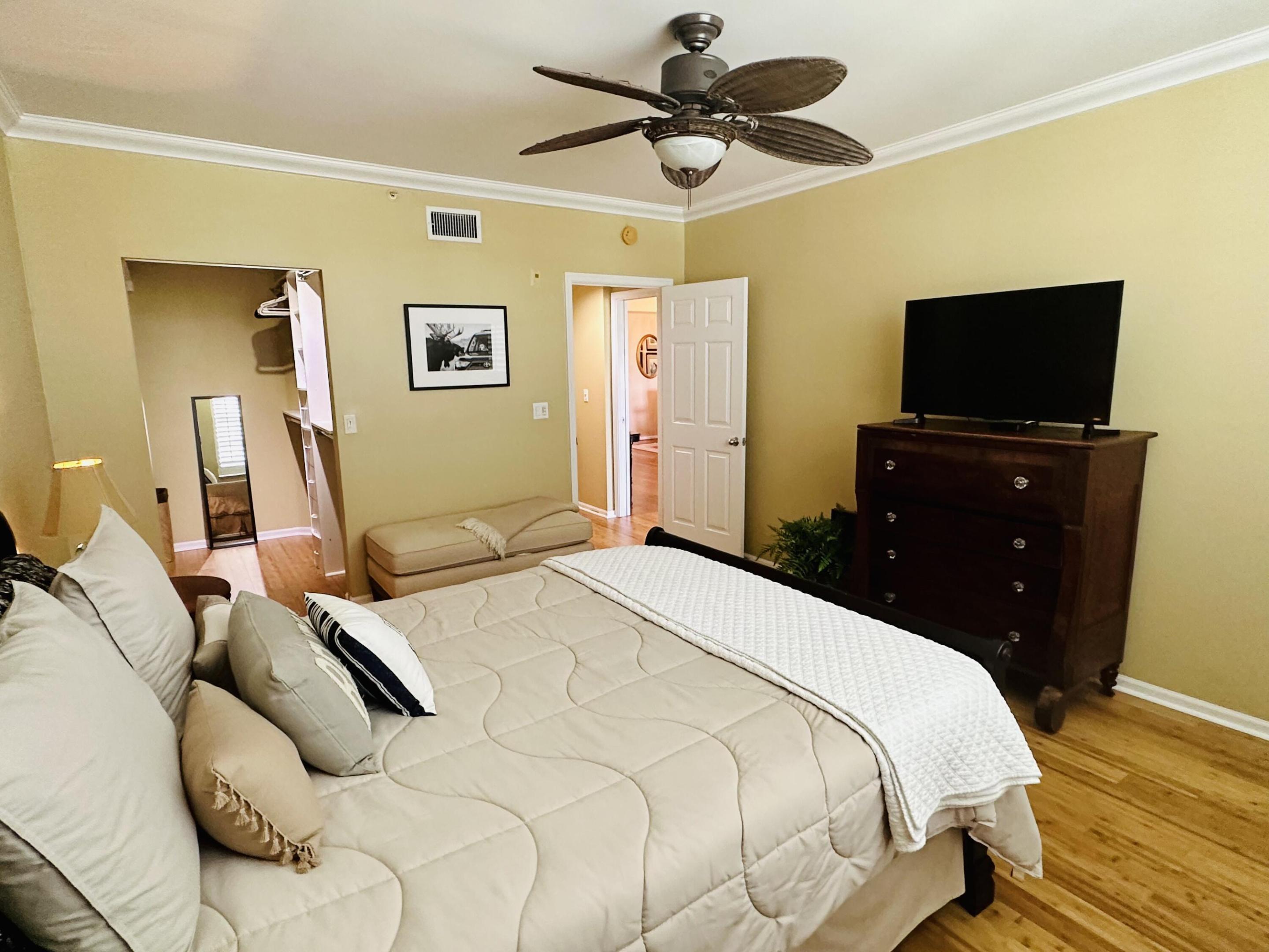 ST ANDREWS AT POLO CLUB CONDO - Residential Lease