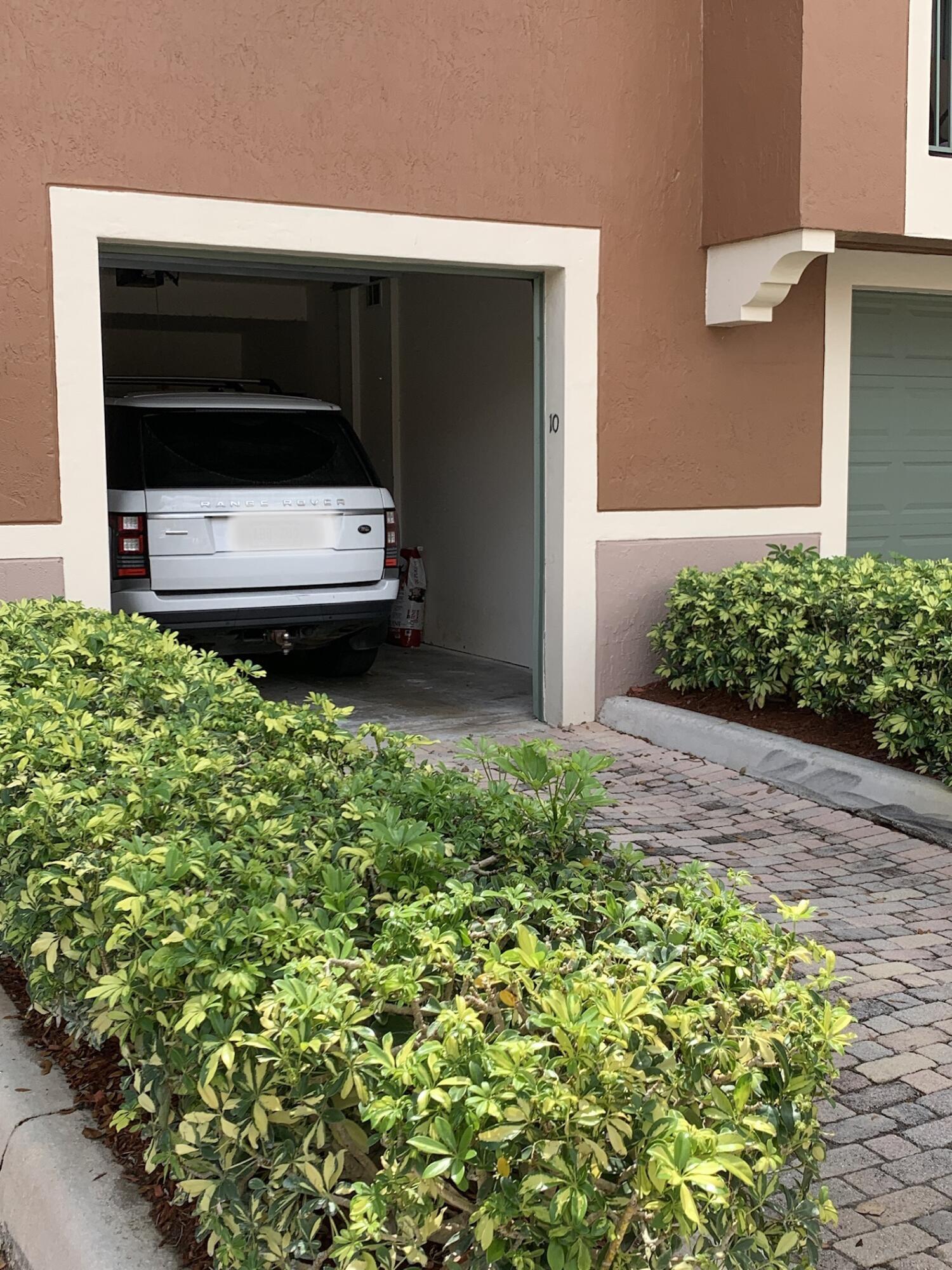 ST ANDREWS AT POLO CLUB CONDO - Residential Lease