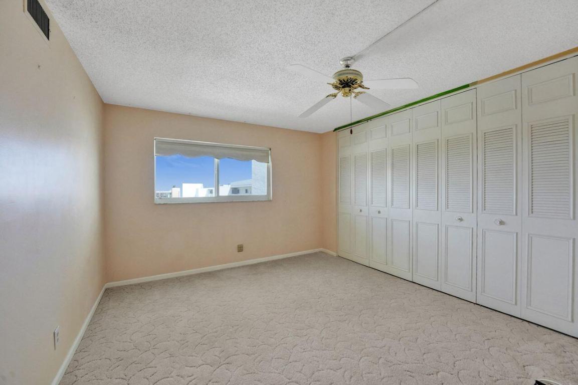 LAKE HARBOUR TOWERS CONDO - Residential