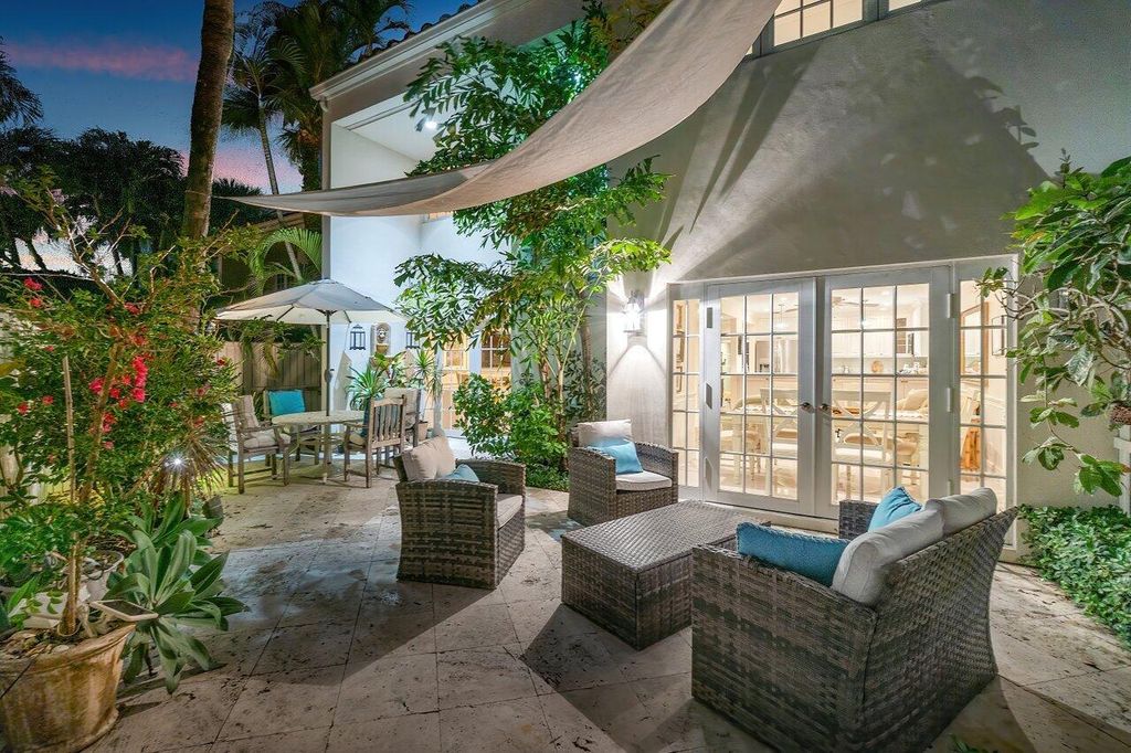 Photo of 220 Celestial Way #6, Juno Beach, FL 33408 (MLS # R10977863)