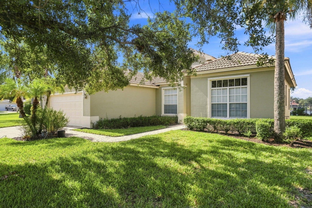 Photo of 381 NW SHEFFIELD Circle, Port Saint Lucie, FL 34983 (MLS # B26063870)
