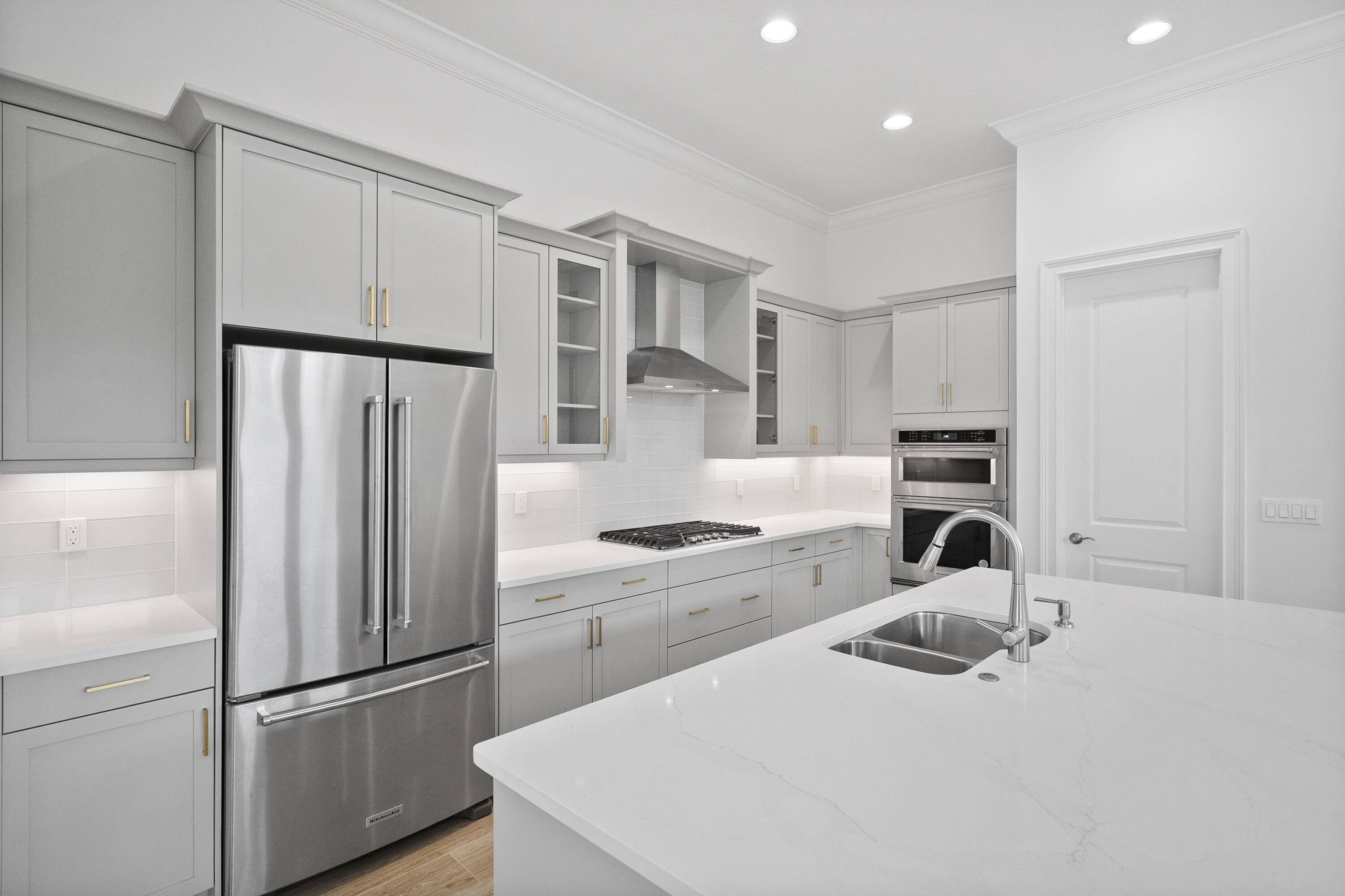 LUCAYA POINTE - PHASE 1 - Residential