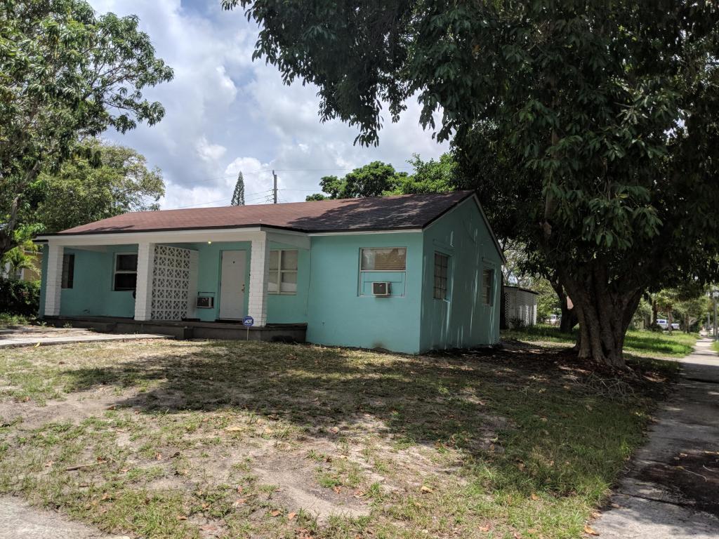 NORTH PALM BCH 4 - Residential Lease