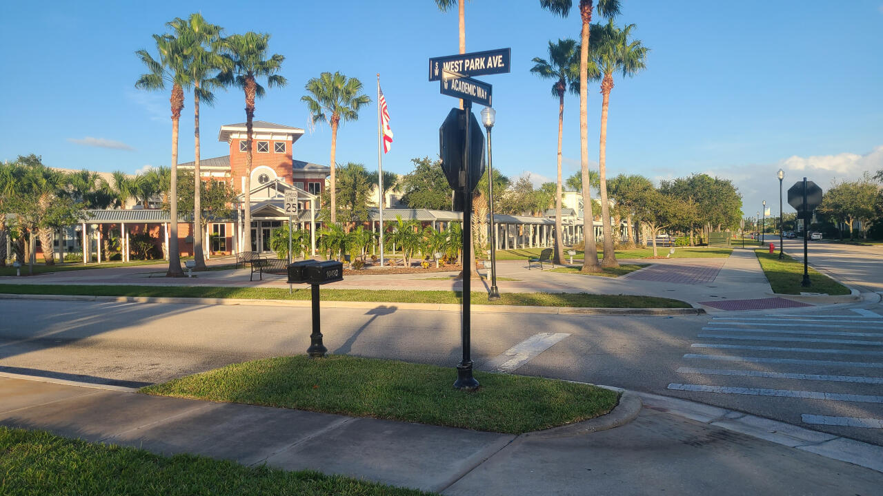 TRADITION PLAT NO 8 - Residential