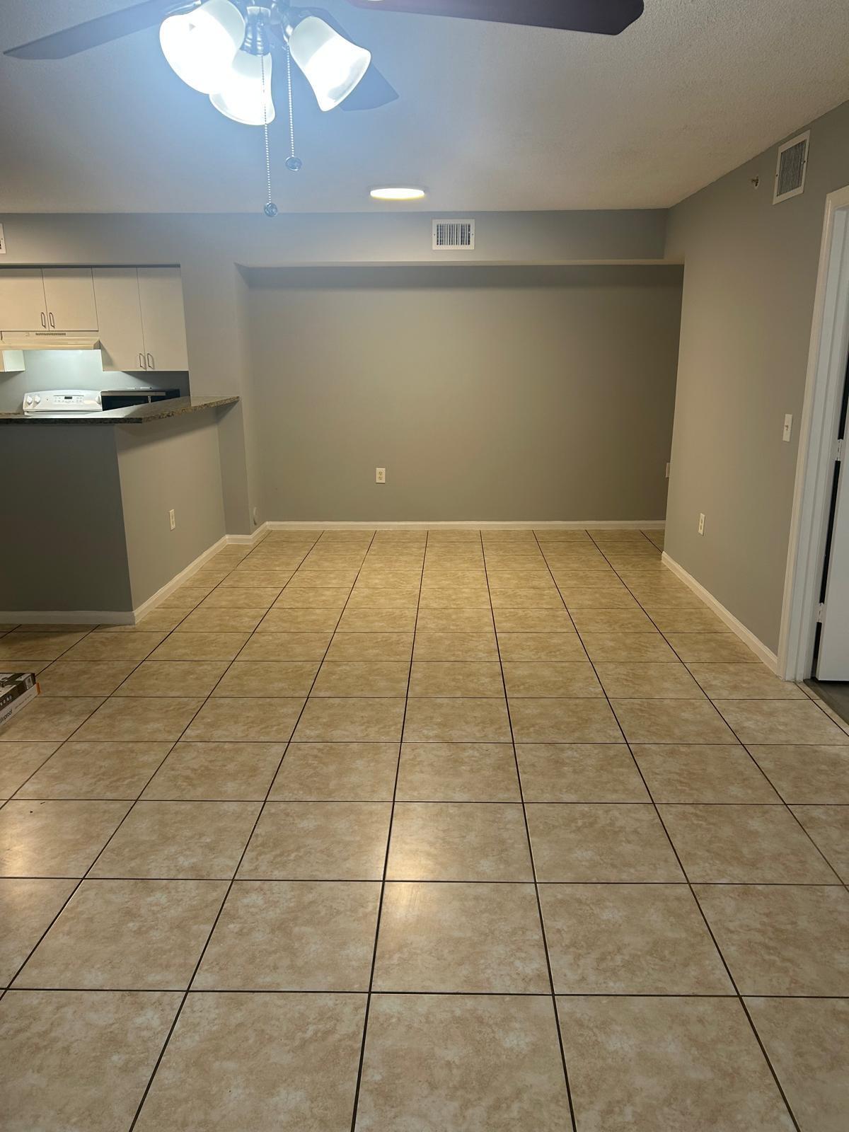 4820 N STATE ROAD 7 10103