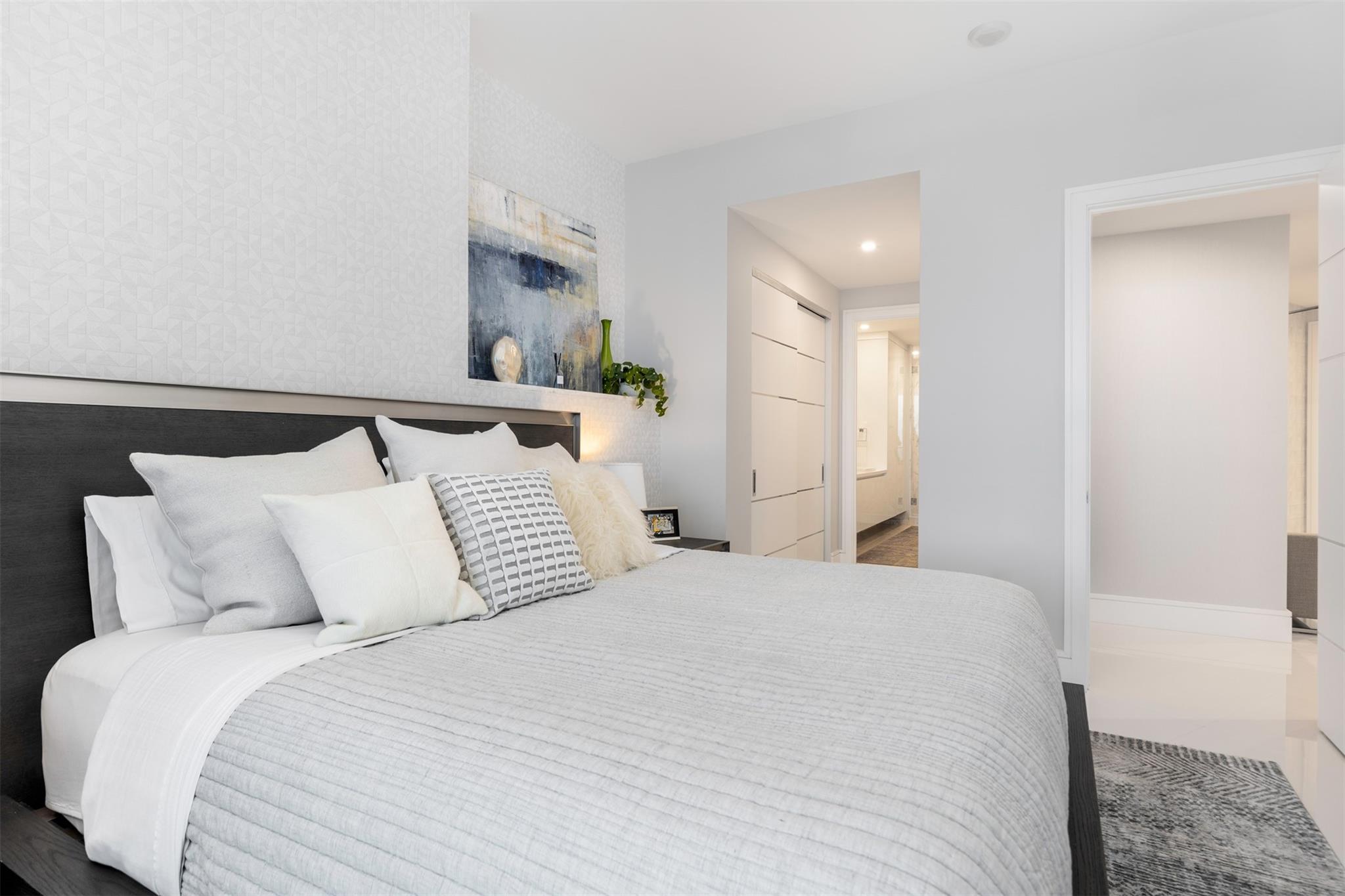 Paramount - Residential