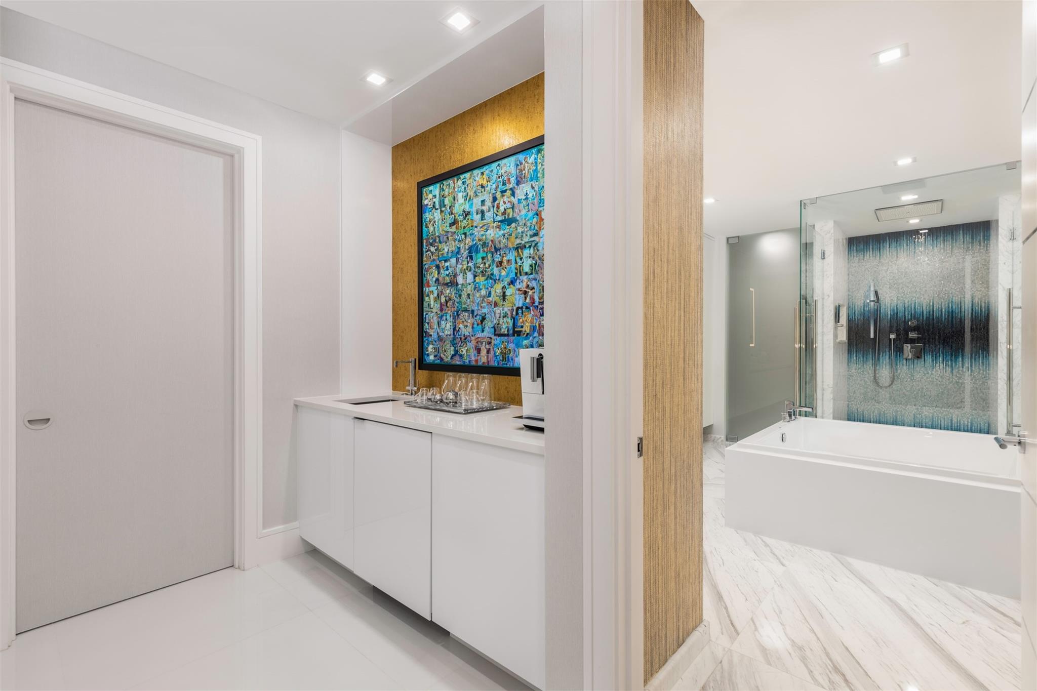 Paramount - Residential