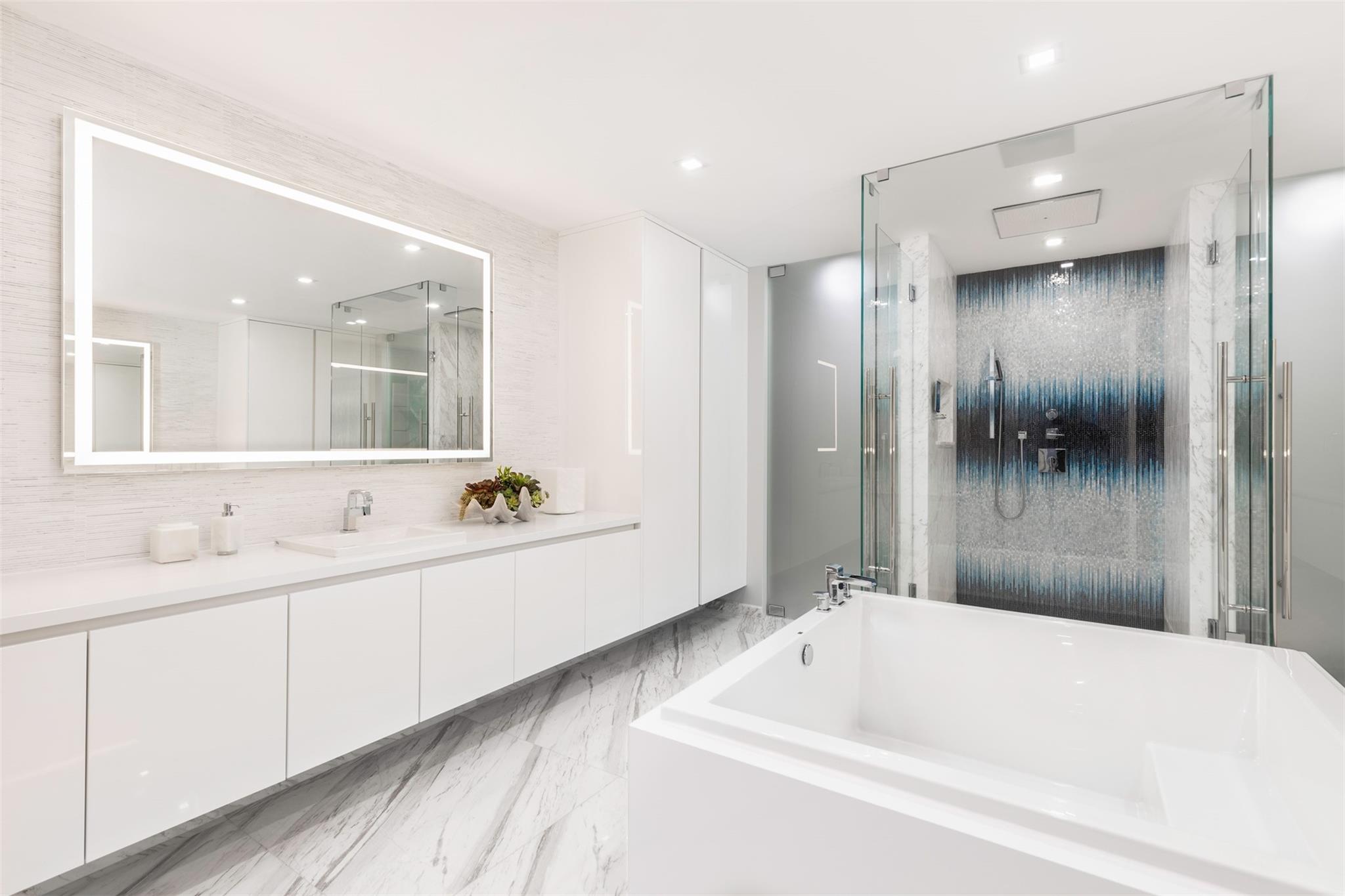 Paramount - Residential