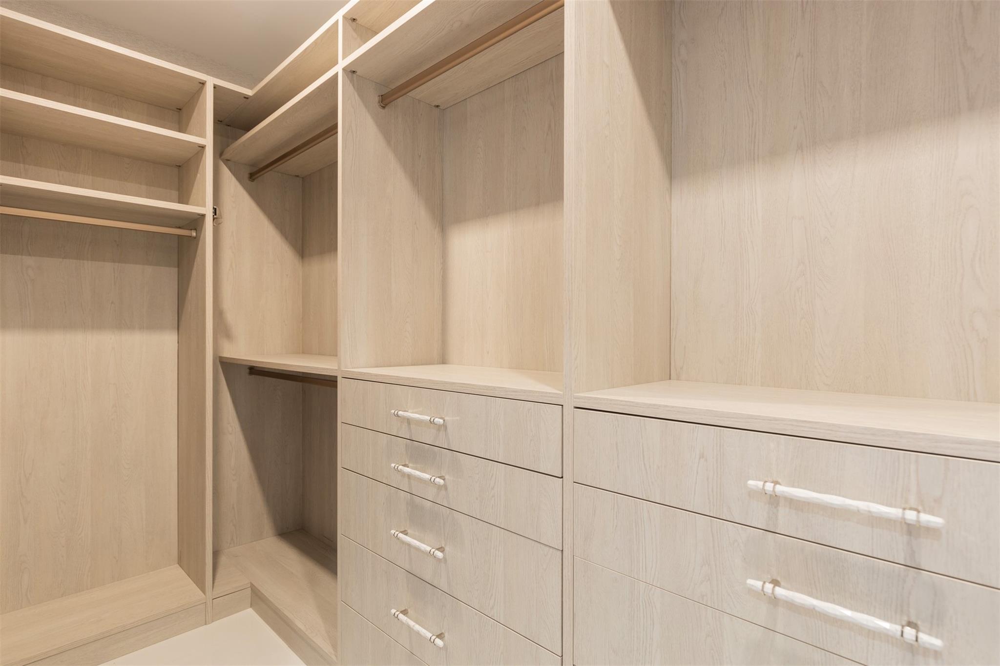 Paramount - Residential