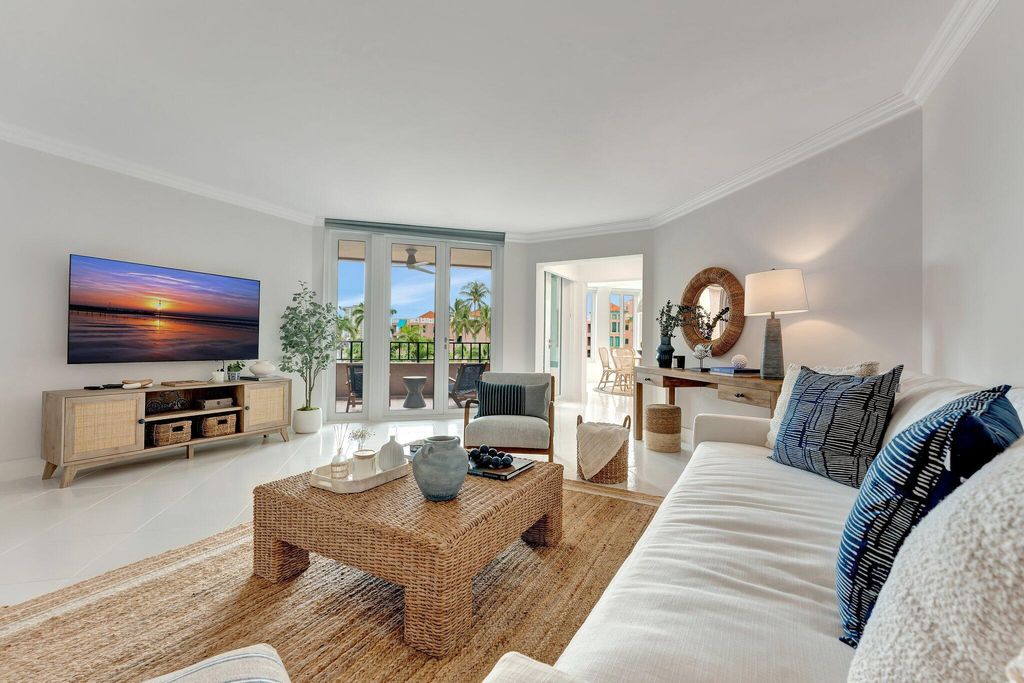 Photo of 120 SE 5th Avenue #426, Boca Raton, FL 33432 (MLS # R11105724)