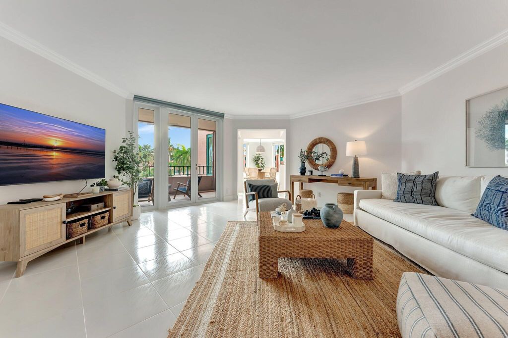 Photo of 120 SE 5th Avenue #426, Boca Raton, FL 33432 (MLS # R11105724)