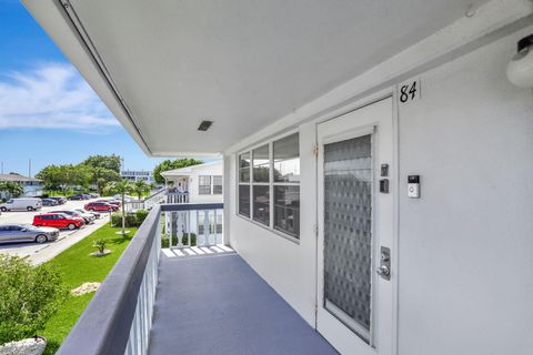 A home in Deerfield Beach