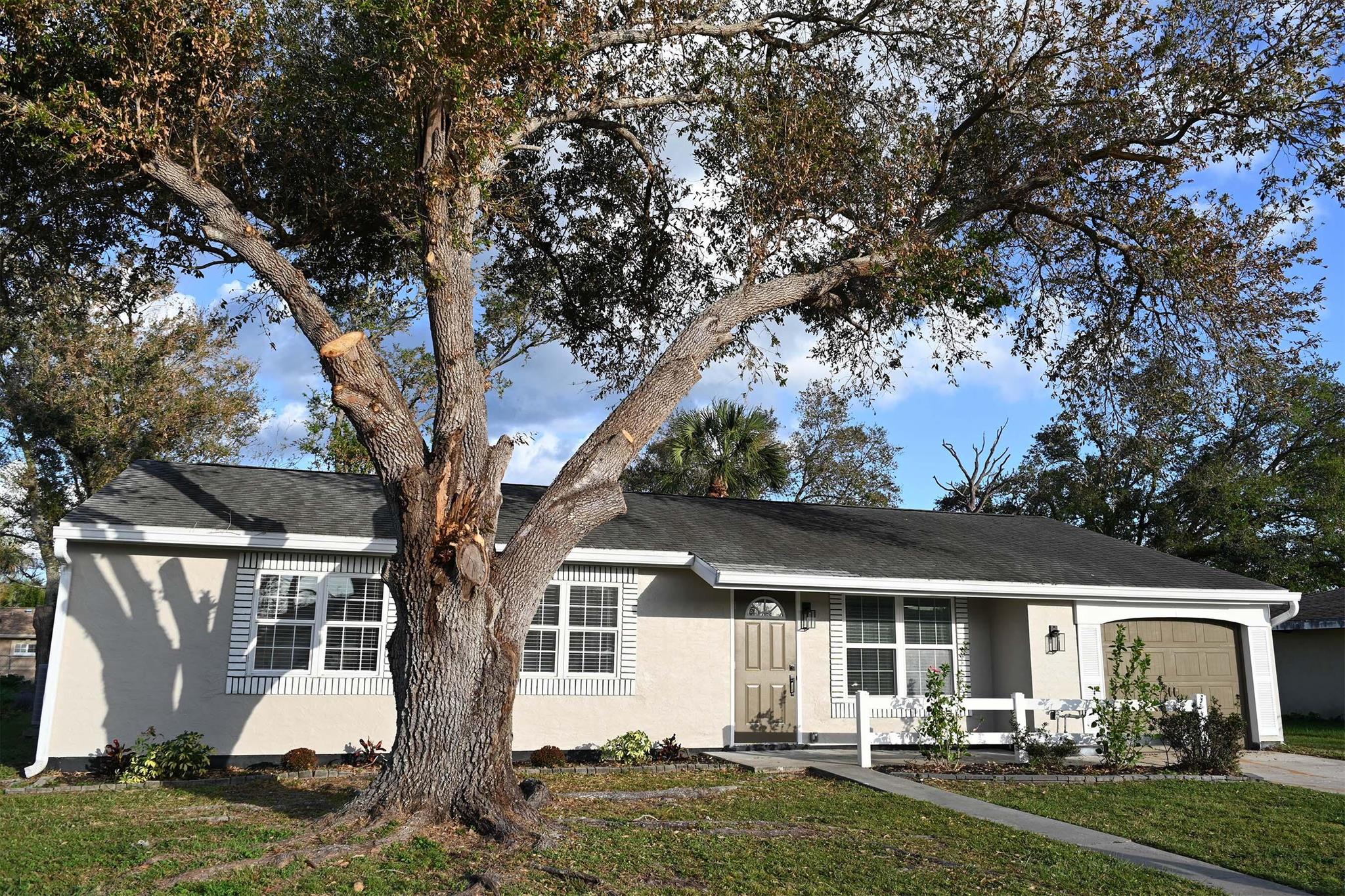 This remodeled 3 Bed/2 Bath Single Family Residence is located in the heart of North Port. With new laminate flooring throughout, beautiful custom cabinetry,stainless steel appliances and fully renovated bathrooms this unit is a must see! AS IS Sell,call today and schedule a showing! seller very motivated bring your offer