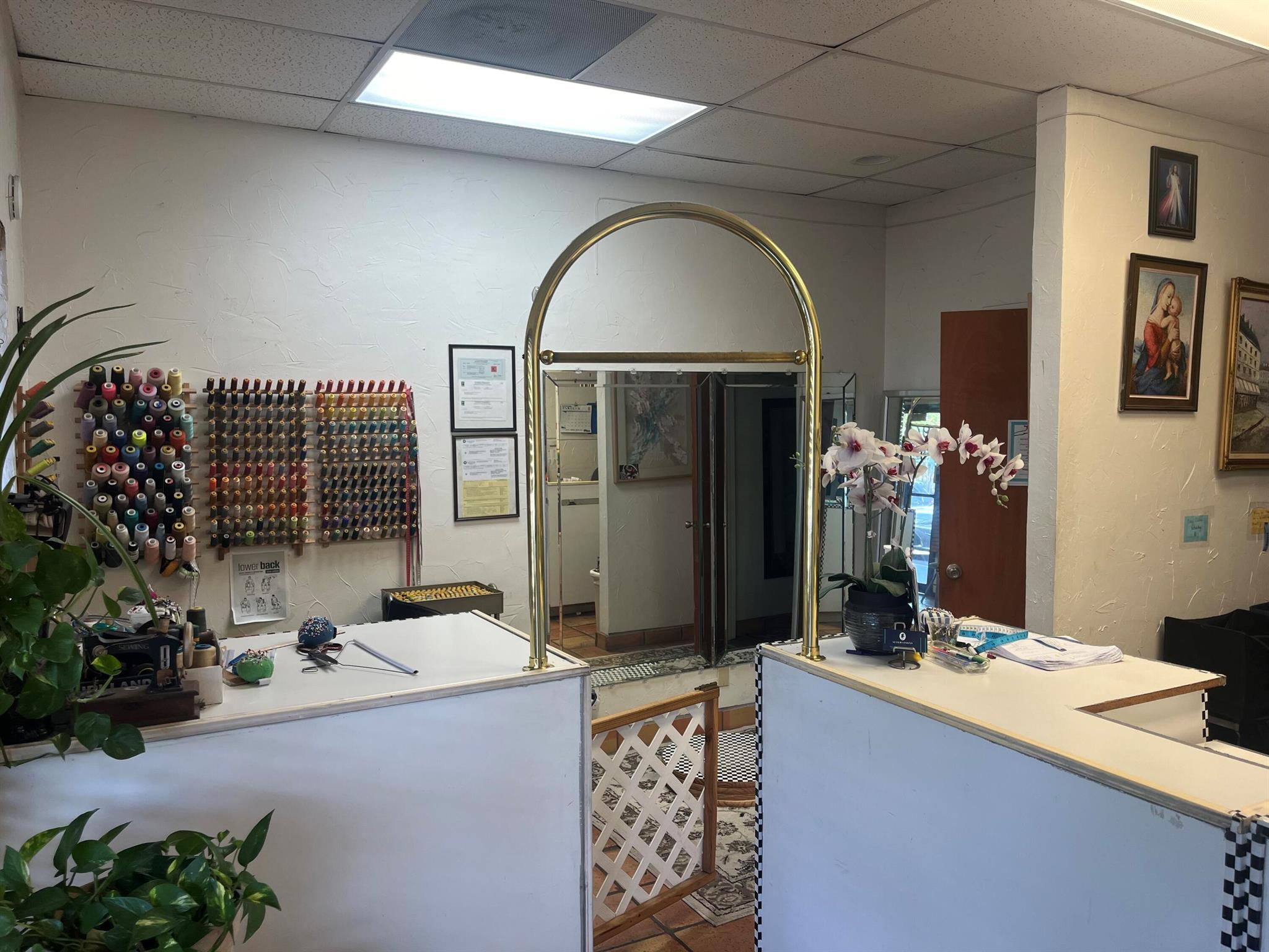 View photos, virtual tours, details... 9776 Gardens East Drive (Dry Cleaner And Alterati