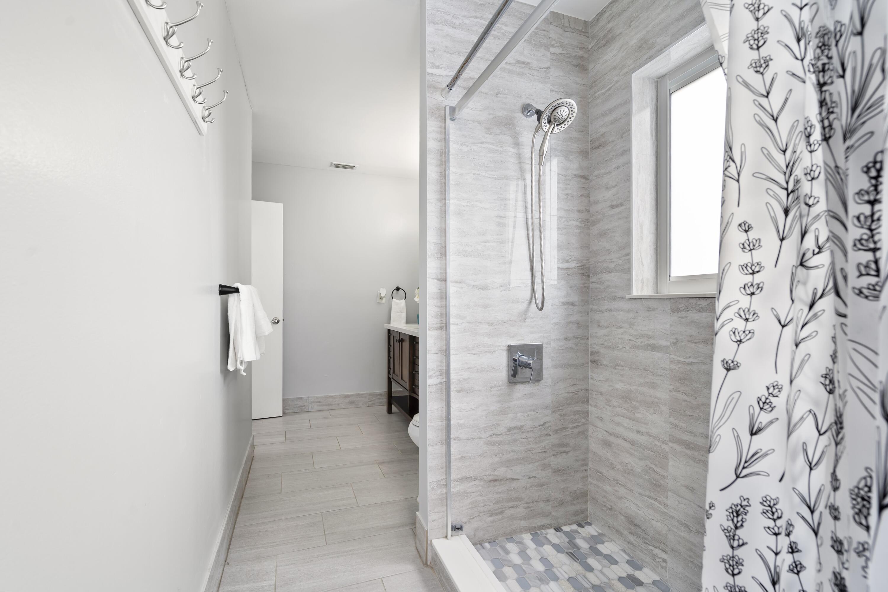 WEST GLEN - Residential