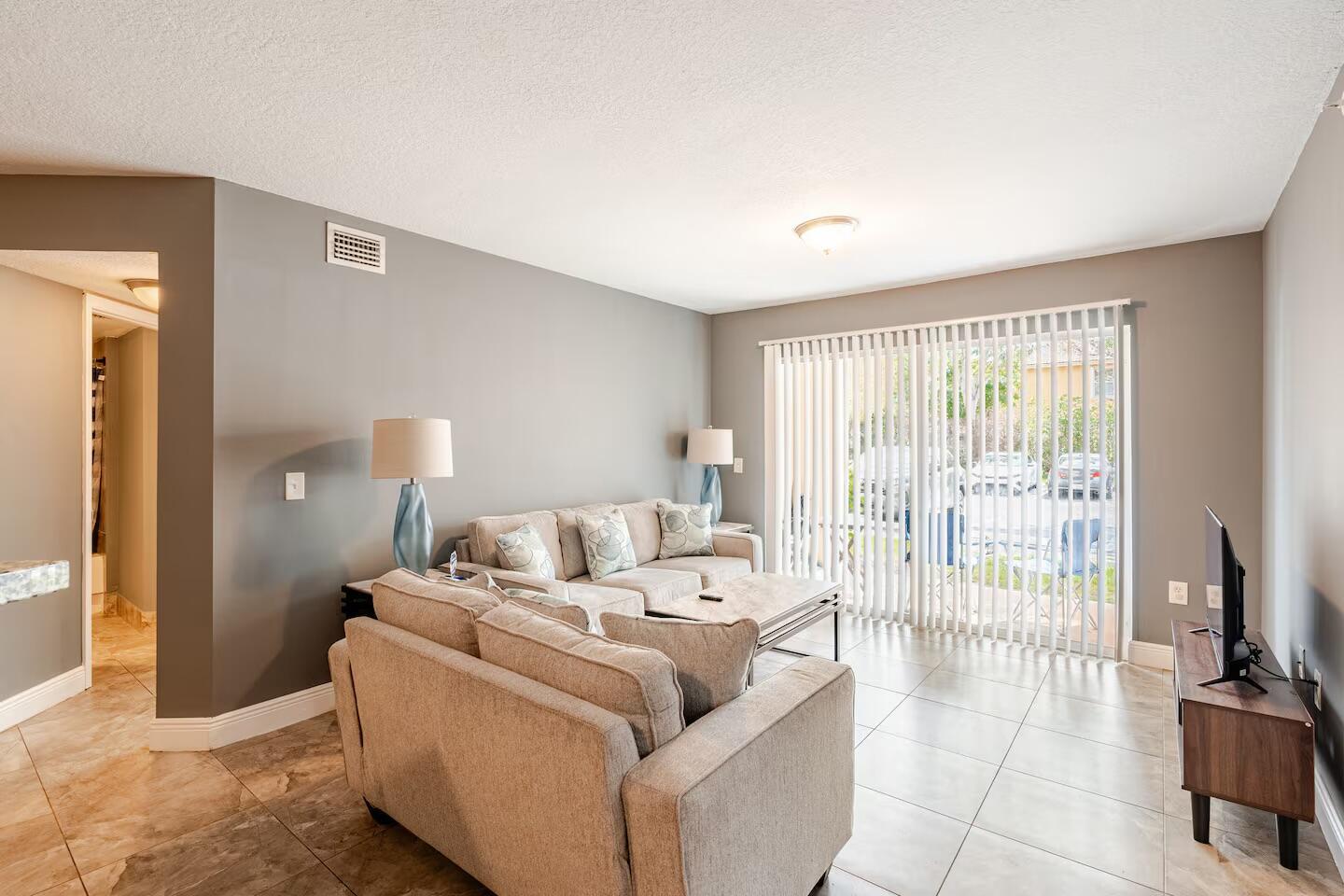 4041 San Marino Boulevard 105
