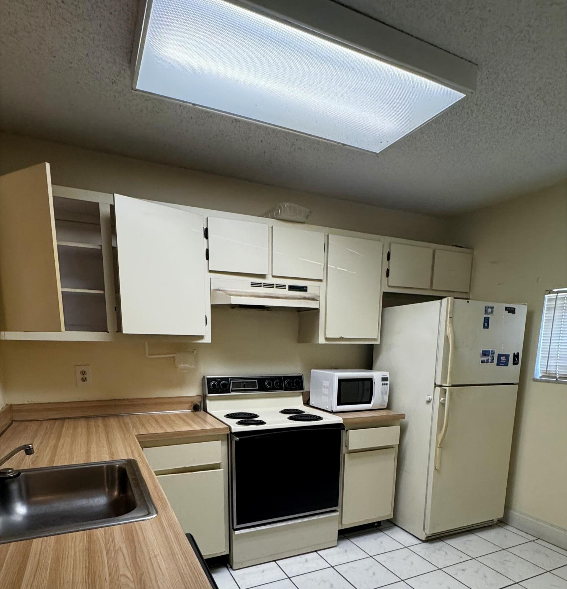 7720 NW 50th Street 107