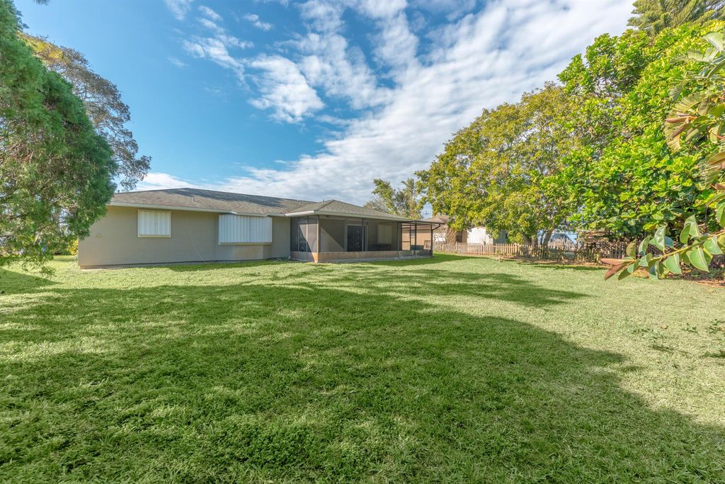 Photo of 518 Balboa Street, Sebastian, FL 32958 (MLS # R11085504)