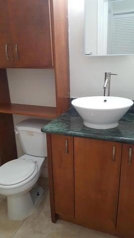 GOLF INN - Residential Lease