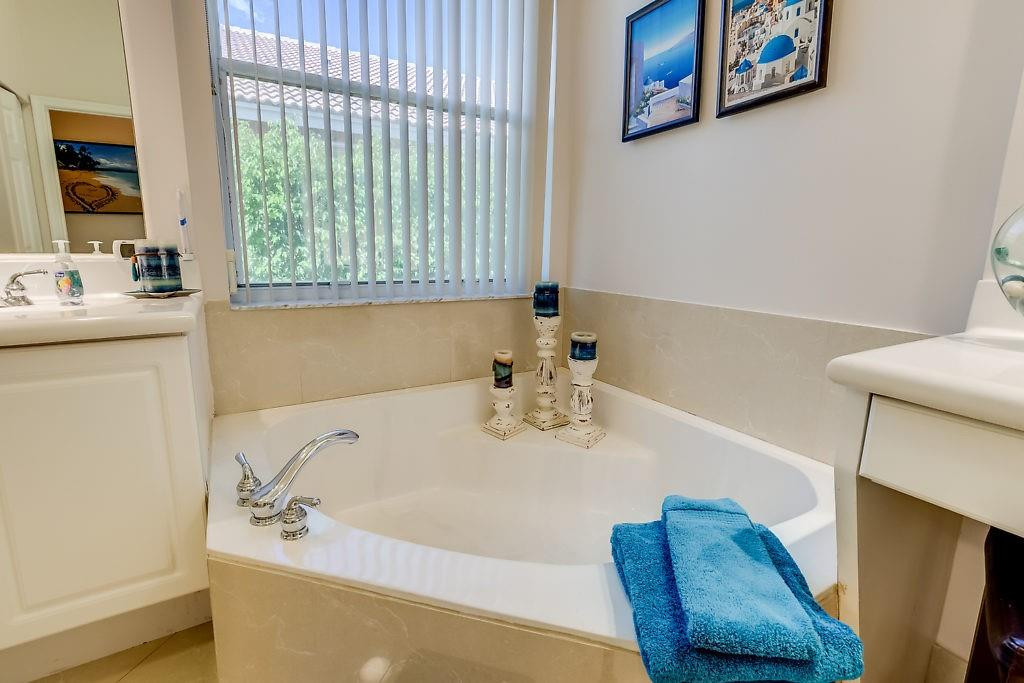 Sunset Lakes One 164-34 B - Residential