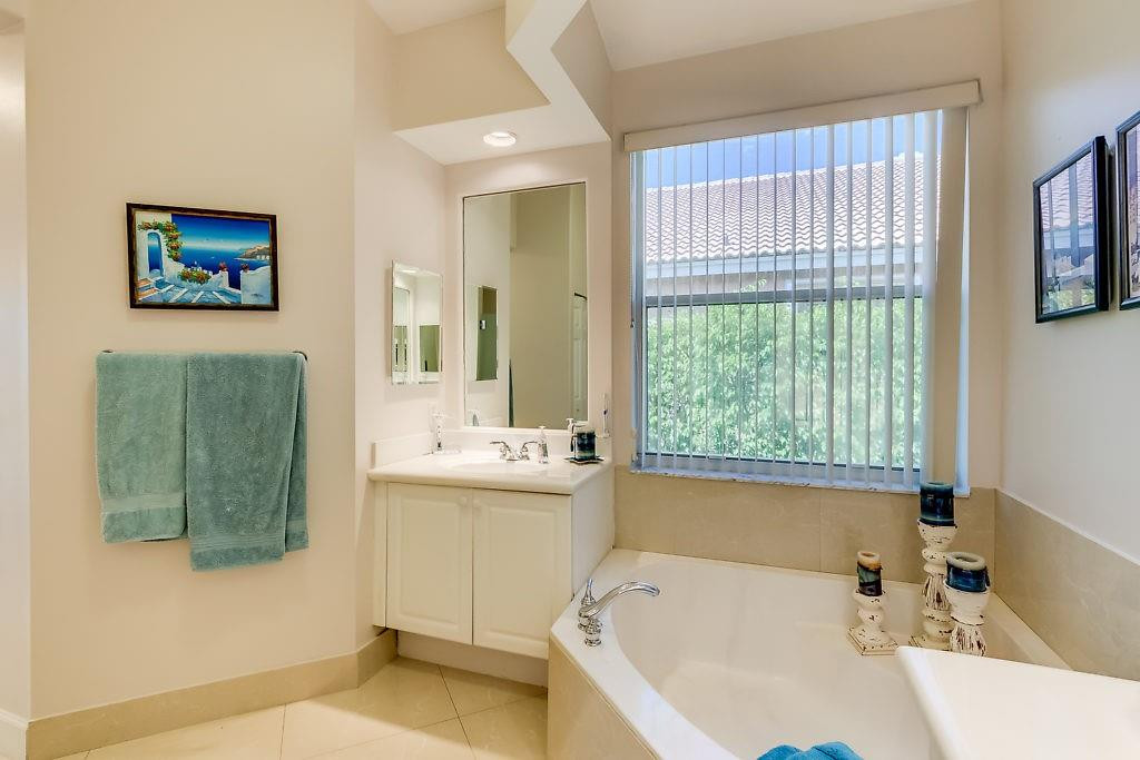 Sunset Lakes One 164-34 B - Residential